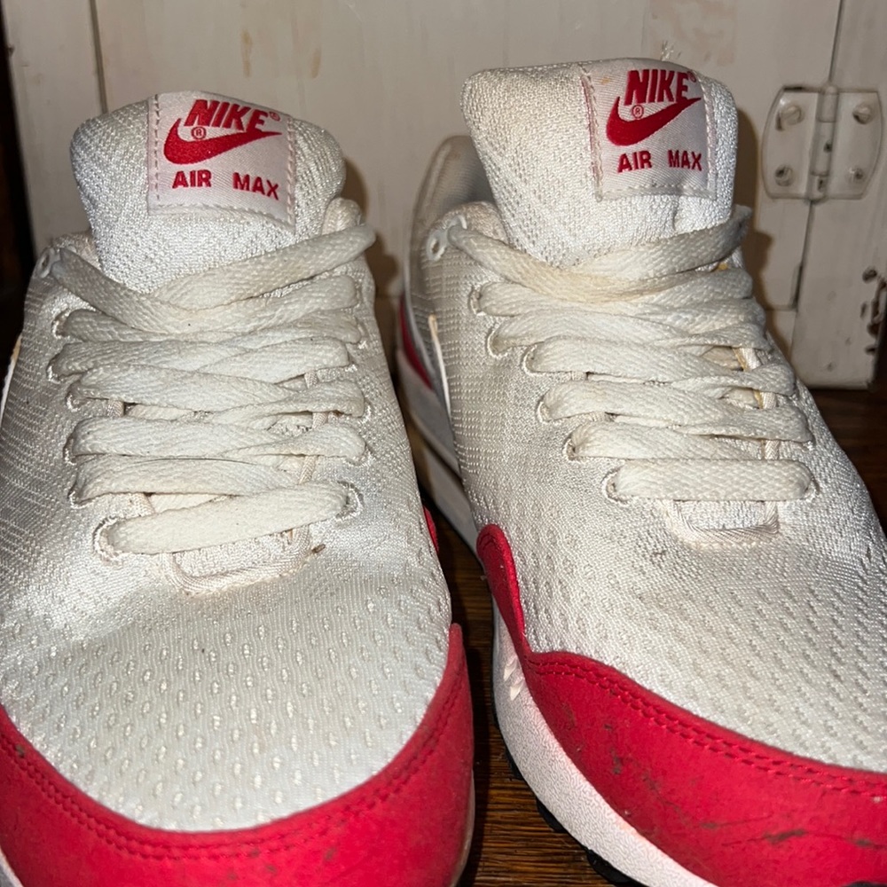 Nike Air Max 1 EM. Nike Air Max Red and White Shoes, Size 9